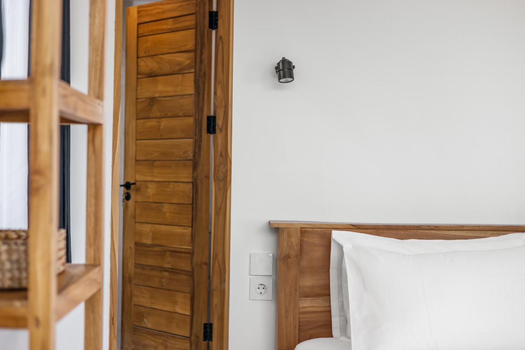 Hotel White - Art & Boutique 4*