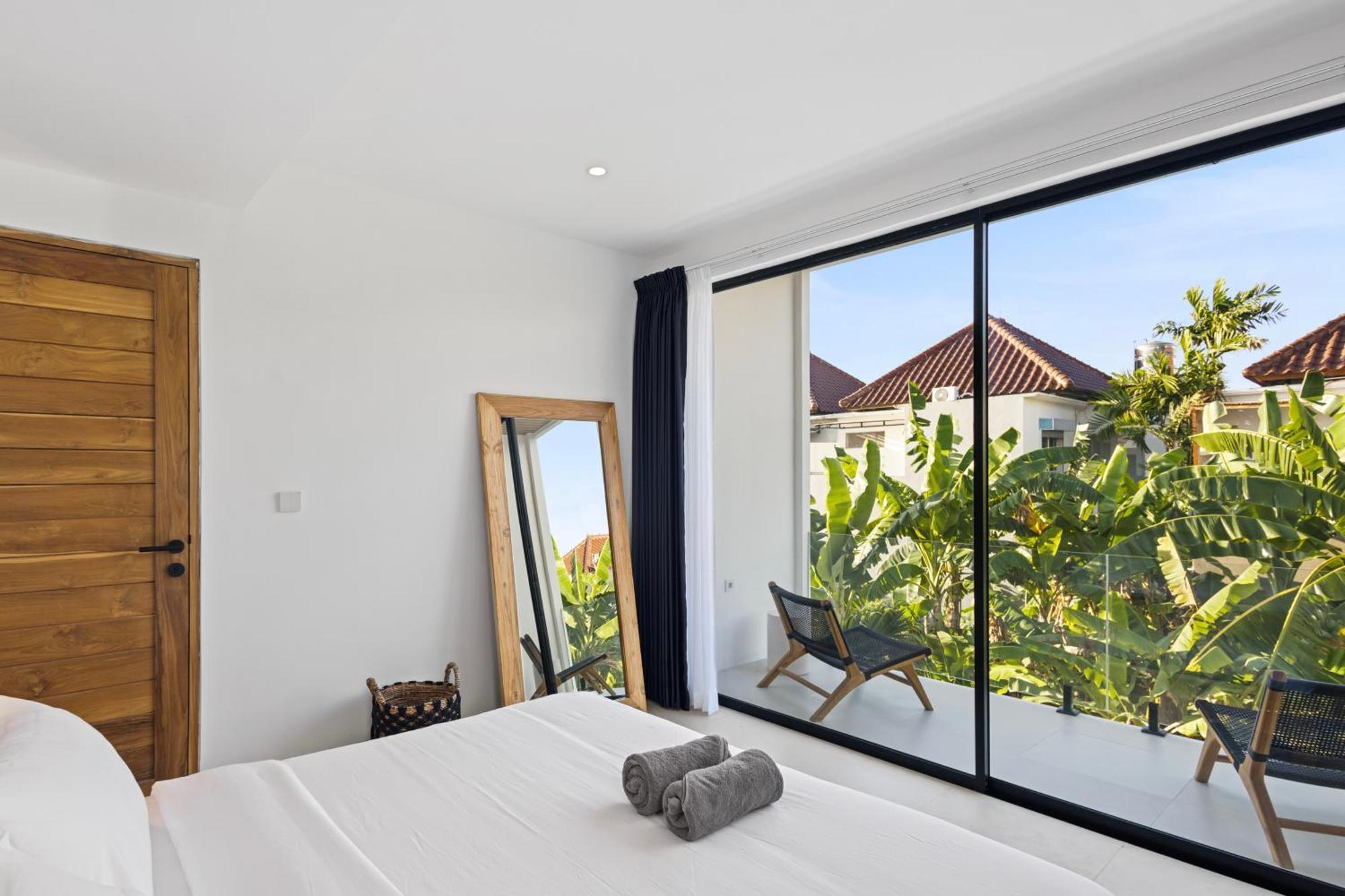 White - Art & Boutique Hotel