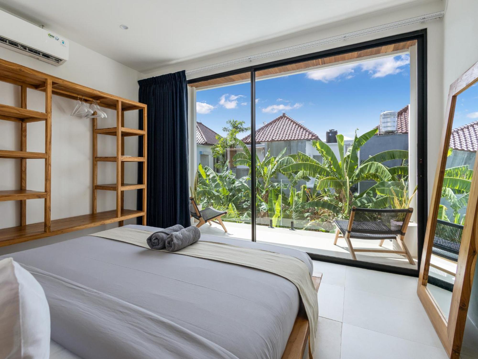 Hotel White - Art & Boutique 4*