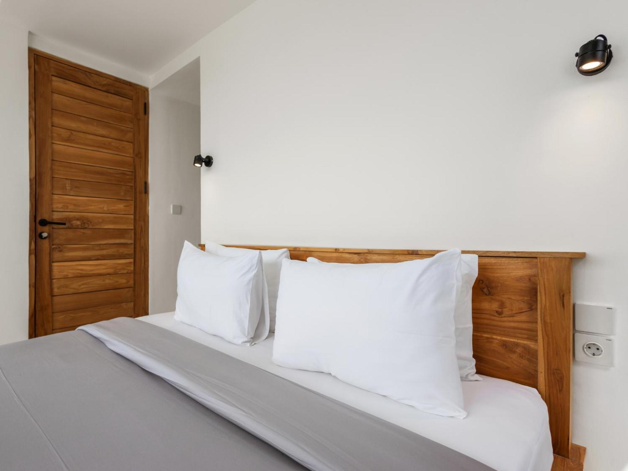Hotel White - Art & Boutique 4*