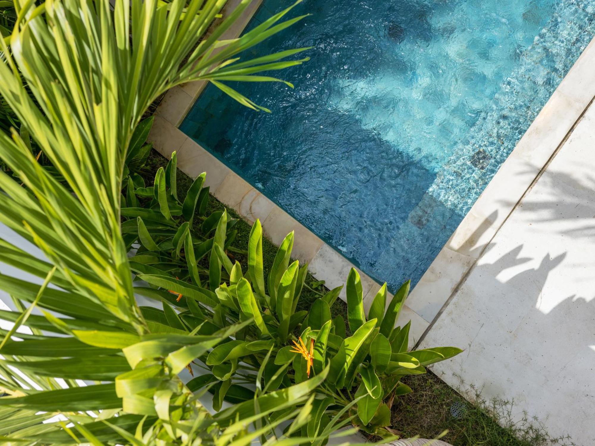 White - Art & Boutique Seminyak (Bali)